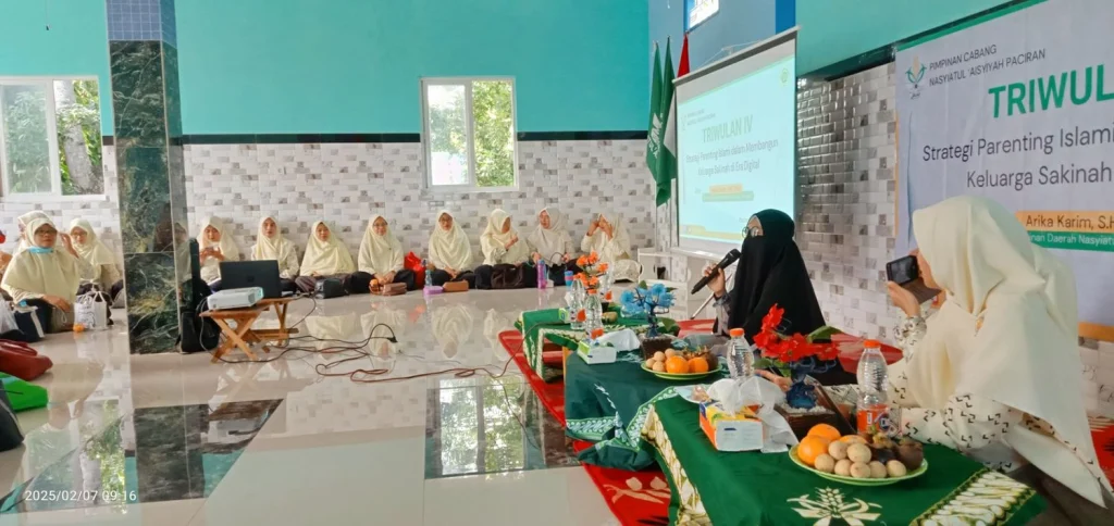 PCNA Paciran Gelar Triwulan IV, Bahas Strategi Parenting Islami di Era Digital