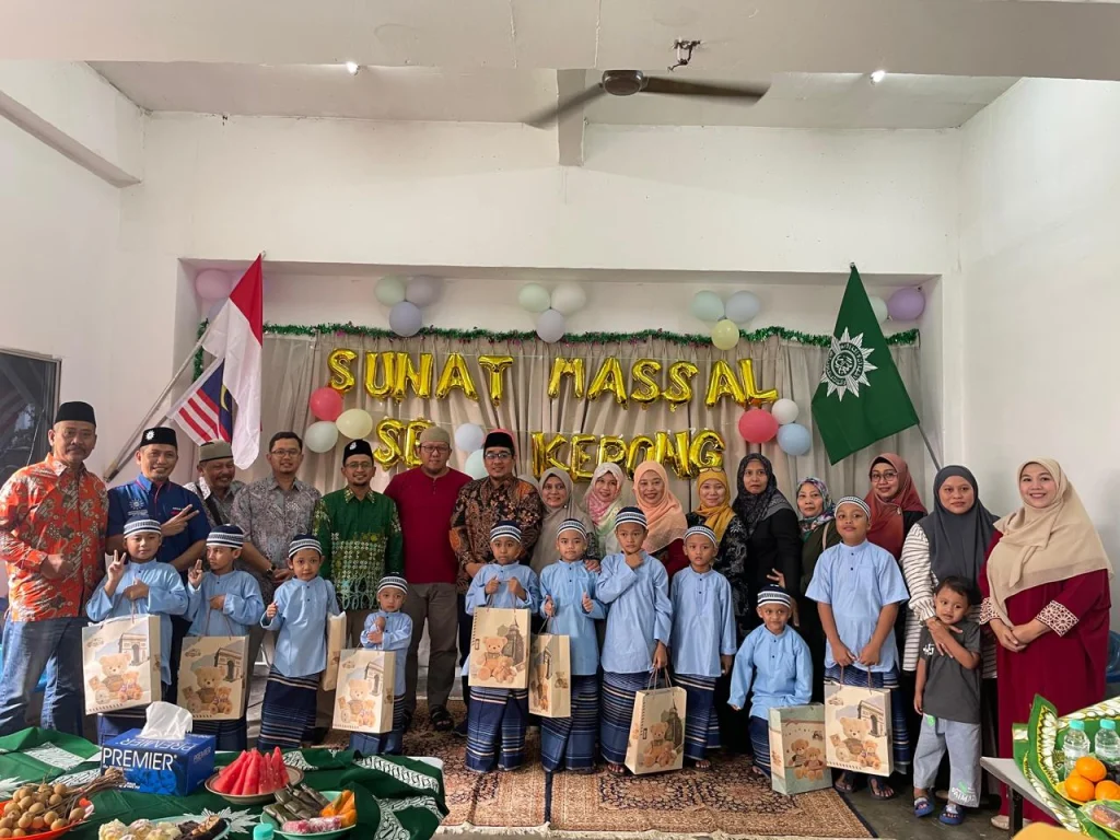 Menebar Senyum, Khitanan Massal PCIM Dan PCIA Malaysia