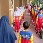 Berbaris Sebelum Masuk Kelas, Cara SD Muhammadiyah Kota Blitar Latih Kedisiplinan Siswa