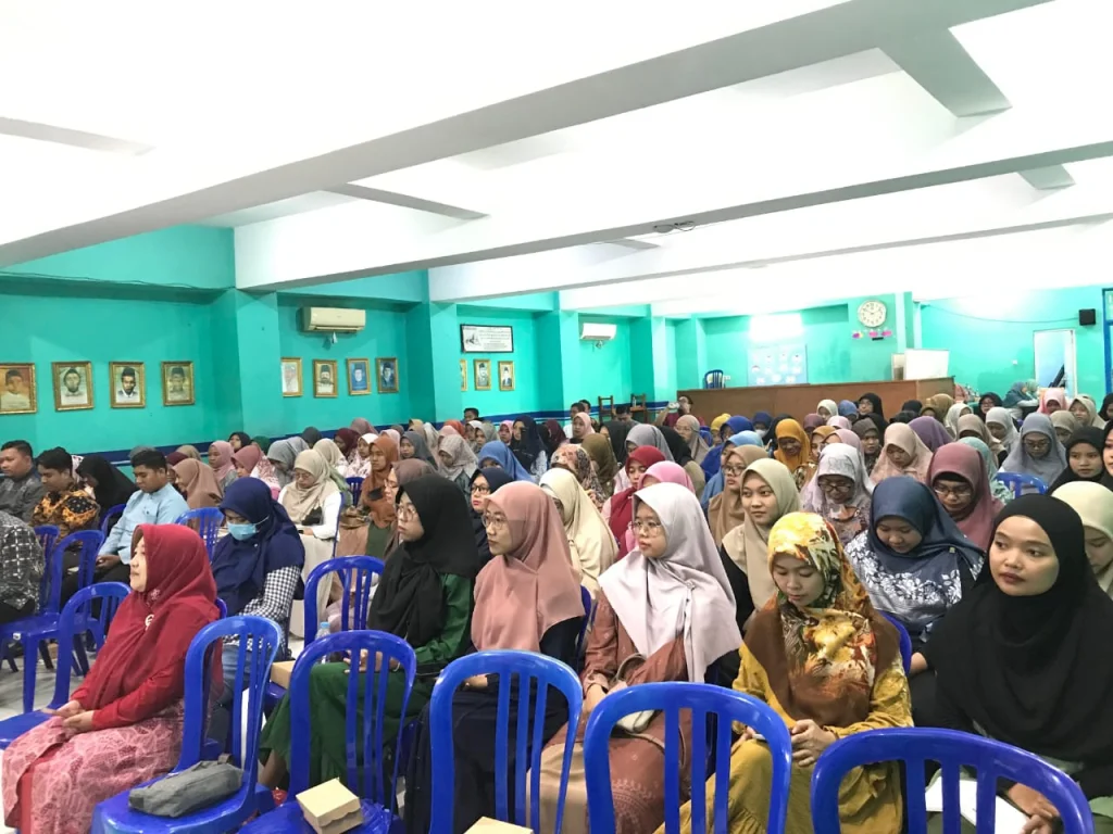 Perkuat Pemahaman Nilai Islami, SD Mumtaz Gelar Kajian untuk Guru dan Karyawan