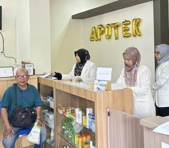 Grand Opening Apotek dan Pengabdian Kepada Masyarakat oleh Fakultas Ilmu Kesehatan UMSurabaya