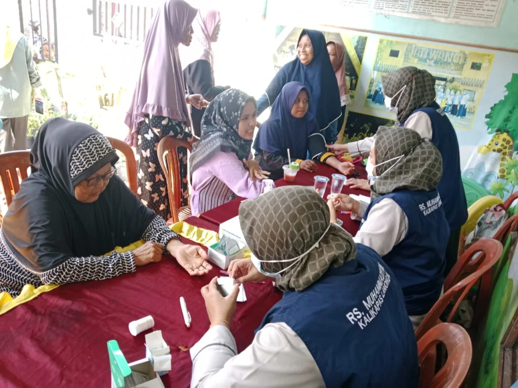 PDA Lamongan Gandeng RSM Kalikapas, Adakan Pemeriksaan Kesehatan Gratis 