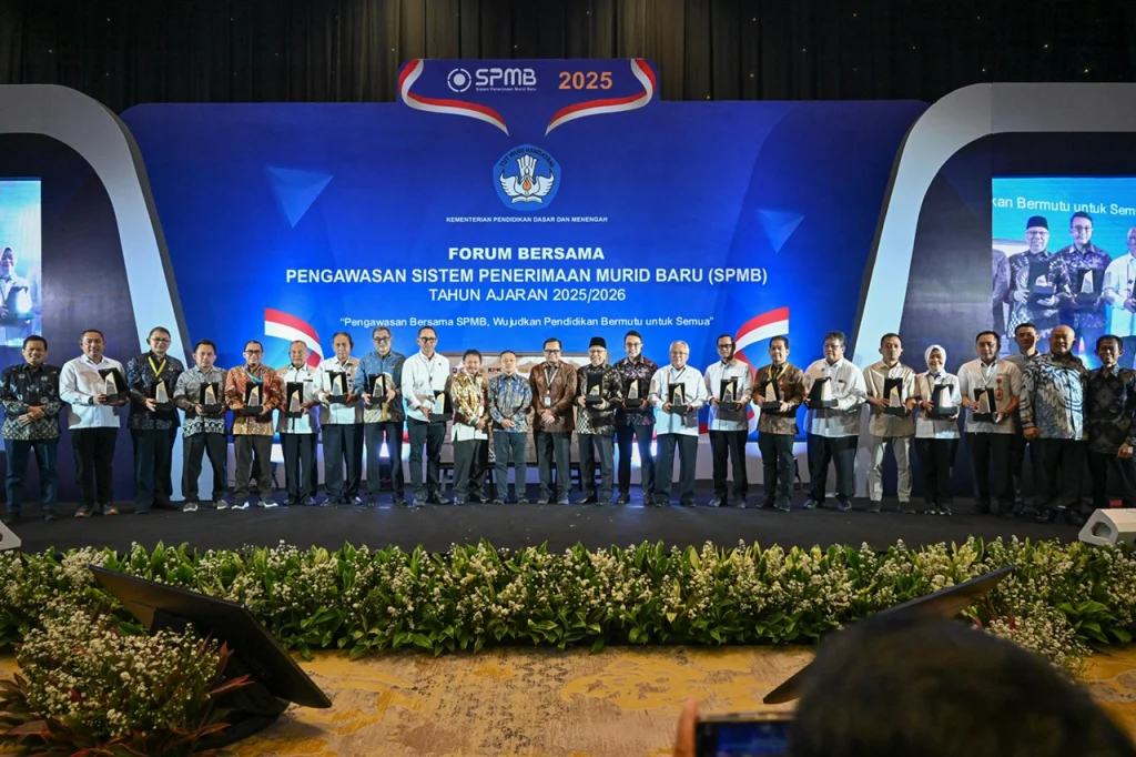 Peran Pemerintah Pusat dan Daerah dalam Mengawasi SPMB 2025