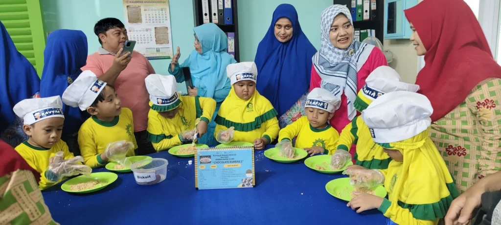 Berwirausaha Sejak Dini: TK ABA VII Kediri Tampilkan Inovasi Kewirausahaan Islami di Konsolidasi PDA Wilker Kediri Raya