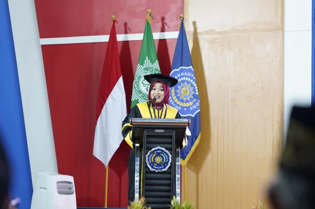 Kesan Wisudawan Berprestasi Umsida Membuat Hadirin Terenyuh