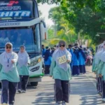 Guru MTs Muhammadiyah 2 Pondok Karangasem Meriahkan Gerak Jalan Kecamatan Paciran