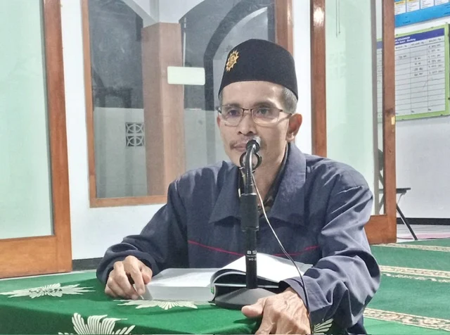 Kajian Hadits Masjid At-Taqwa Setail Bahas Makna Dua Kalimat Syahadat dalam Kehidupan