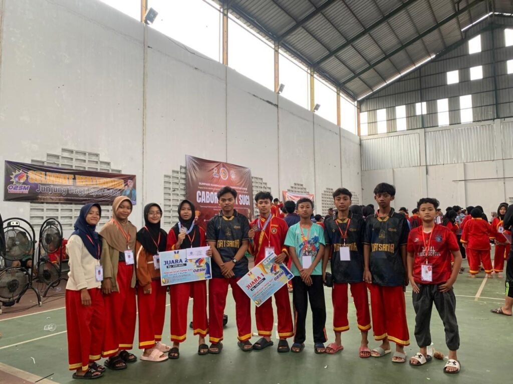 MTs Muhammadiyah 14 Laren Ukir Sejarah Emas: Pesilat Tapak Suci Kibarkan Panji Kejuaraan O2SM 2025