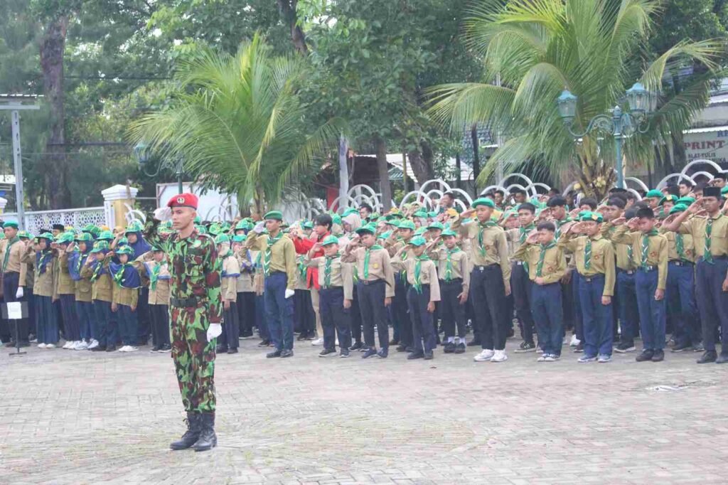 800 Anggota Persyarikatan Muhammadiyah Kota Madiun Ikuti Upacara Bendera Milad ke-113