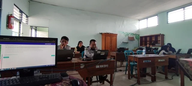 Survei Lingkungan Belajar Kemendikbud 2024 di SMK Muhammadiyah 1 Blitar Berjalan Lancar