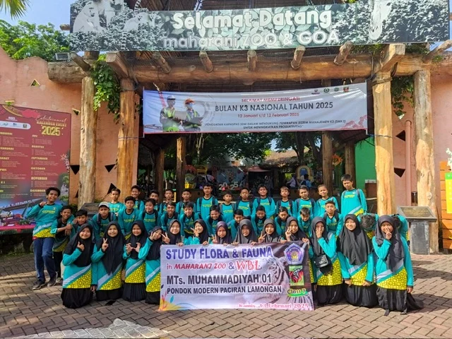 Siswa Madtsamutu Pondok Modern Paciran Study Outdoor ke Mazola dan WBL