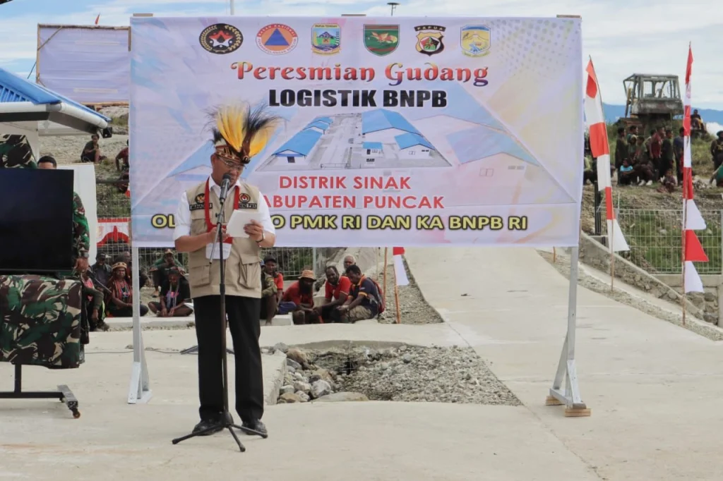 Menko PMK Resmikan Gudang Logistik di Provinsi Papua Tengah 