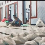Panitia Amil Zakat Fitrah Masjid Al-Huda Sumberjo Kepundungan Tasyarufkan 302,5 Kg Beras