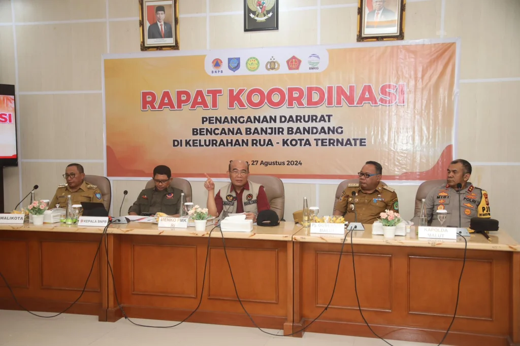 Muhadjir Effendy Tinjau Langsung Penanganan Banjir Bandang Ternate 