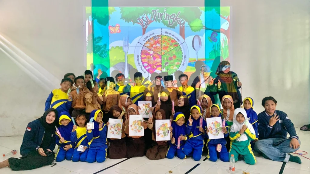 Aksi Bergizi Mahasiswa KKN Kelompok 3 UMG 2025: Edukasi Seru “Isi Piringku” untuk Tanamkan Gizi Seimbang Sejak Dini
