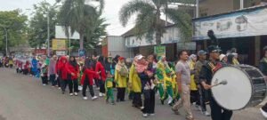 Langkah Sehat, Hati Bahagia: Aisyiyah se-Cabang Laren Meriahkan Jalan Sehat Milad ke-113 Muhammadiyah