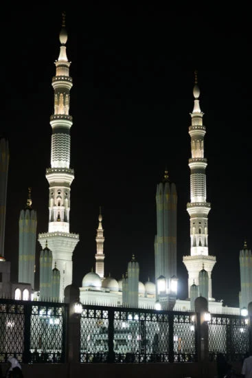 Nabi Shalat Malam di Akhir Ramadhan bersama para Sahabat