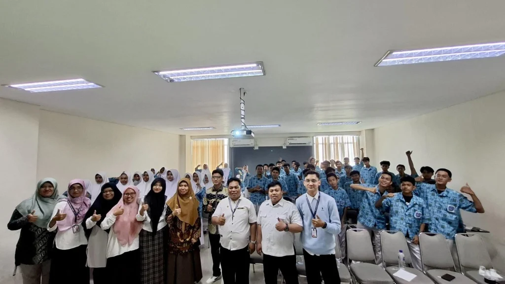 Smamseven Berkolaborasi dengan UM Surabaya Adakan Seminar Pengawetan dan Kandungan Gizi Makanan