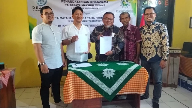 PDM Kabupaten Probolinggo Gandeng PT. Dejaya Makmur Medika Yogyakarta Dirikan Apotek Baru