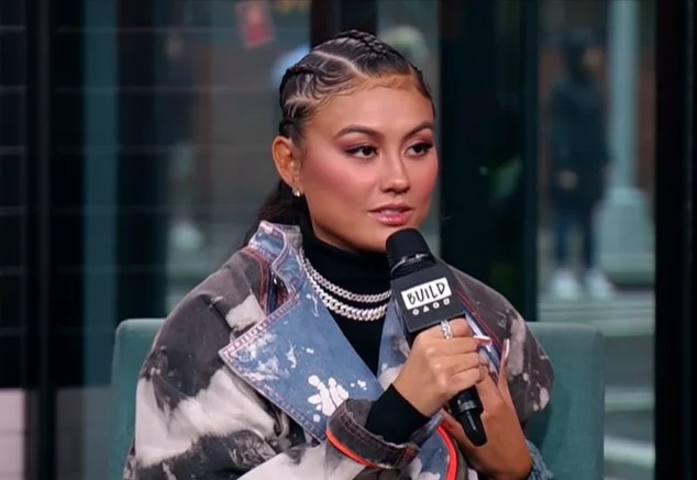 Agnez Mo Apa dalam Kebingungan Identitas Bangsa