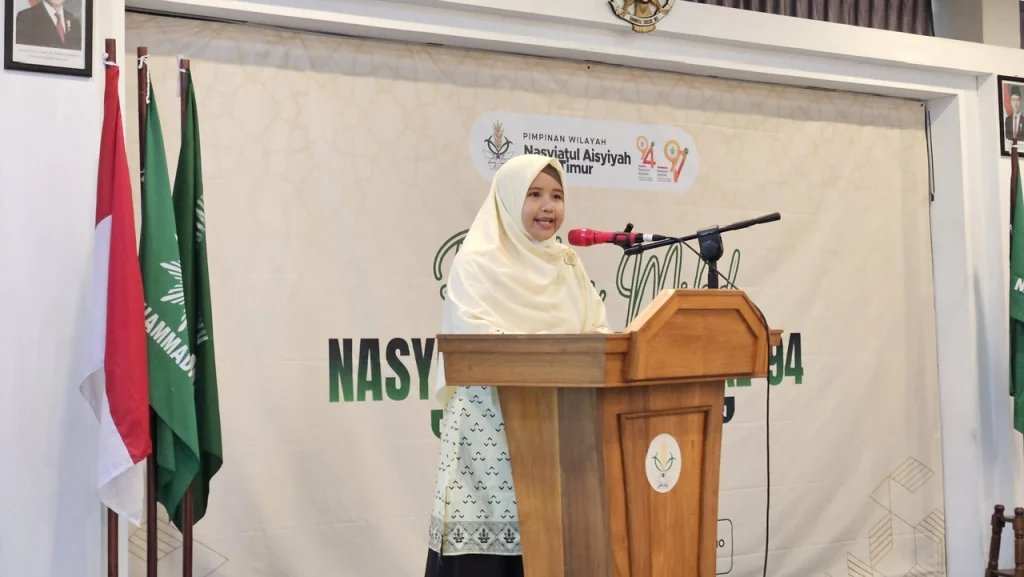 Puisi Ketua PWNA Jatim Warnai Milad ke-94 Nasyiatul Aisyiyah di Pacitan