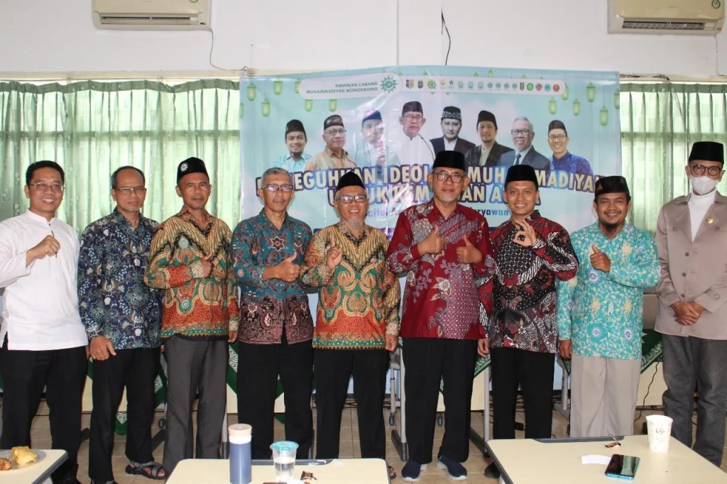 PCM Wonokromo Gelar Baitul Arqam, Teguhkan Ideologi Guru dan Karyawan AUMA se-Wonokromo