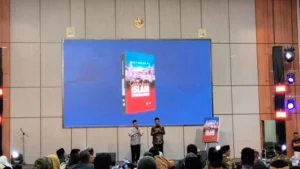 Prof Mu’ti Berikan Testimoni Buku Gerakan Islam Berkemajuan: Humor dan Inspirasi di Malam Tanwir Muhammadiyah