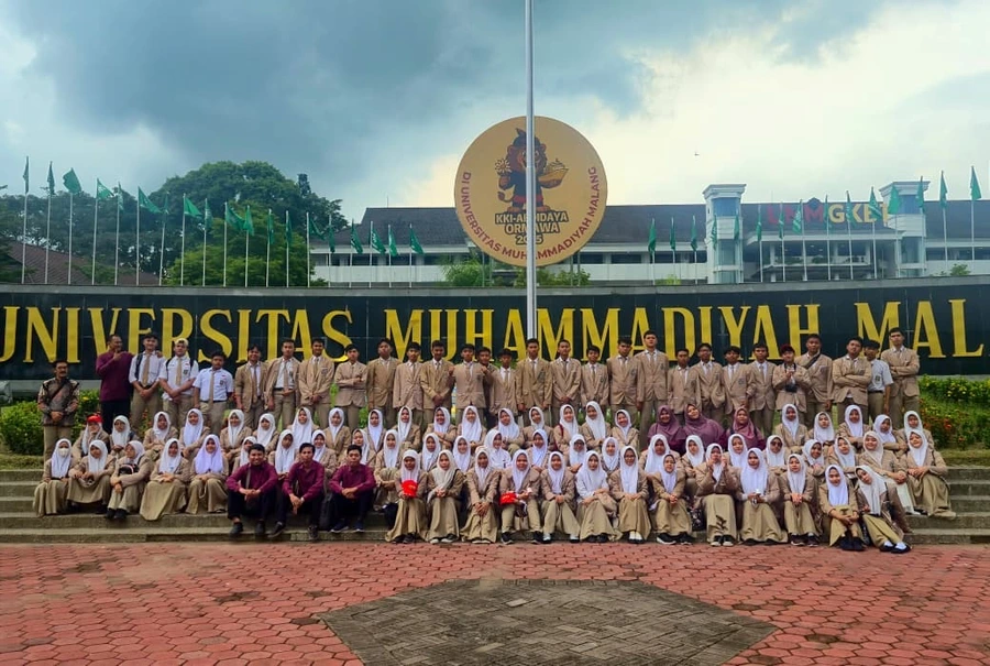 SMA Muhammadiyah 1 Jombang Gelar Studi Kampus ke UB dan UMM