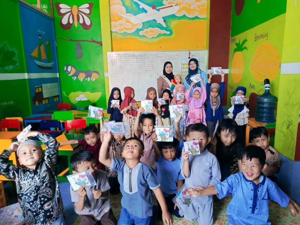 Pererat Hubungan Orang Tua dan Anak, TK ABA 4 Kota Blitar Gelar Kegiatan Orang Tua Mengajar