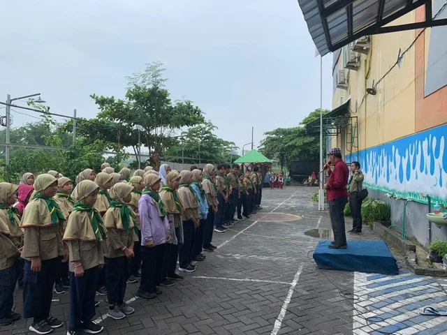 Dikdasmen PCM Driyorejo Lepas Peserta LDKS IPM Gabungan SD Mudri dan Spemia