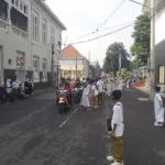 Semarak Syiar Ramadan: Sekolah Kreatif SD Muhammadiyah 20 Surabaya Ajak Siswa Tebar Kebaikan di Kota Lama Surabaya