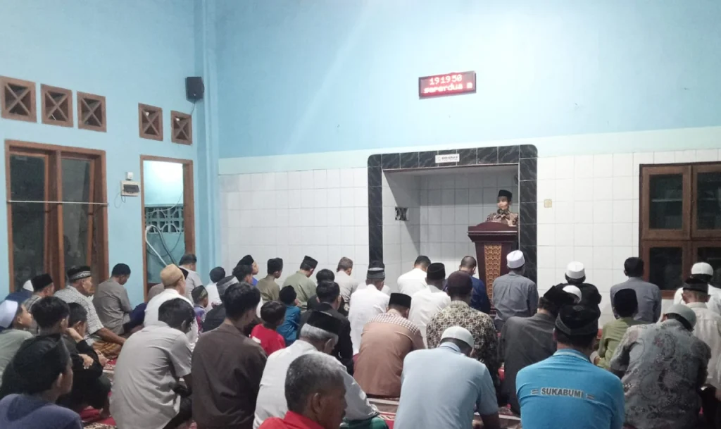 Malam Terakhir Ramadan 1446 H, Jamaah Padati Masjid At-Taqwa Pandan