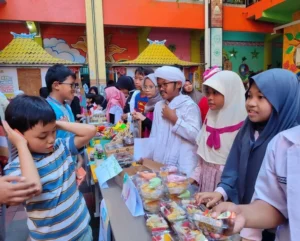 Entrepreneur Week 2024 Sekolah Kreatif Baratajaya Ajak Siswa Jujur dan Peduli