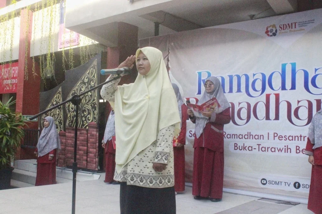 Ketua PDNA Ponorogo Pimpin Upacara Hari Kartini di SDMT Ponorogo: Momen Konsolidasi dan Refleksi Perempuan Muda Muhammadiyah