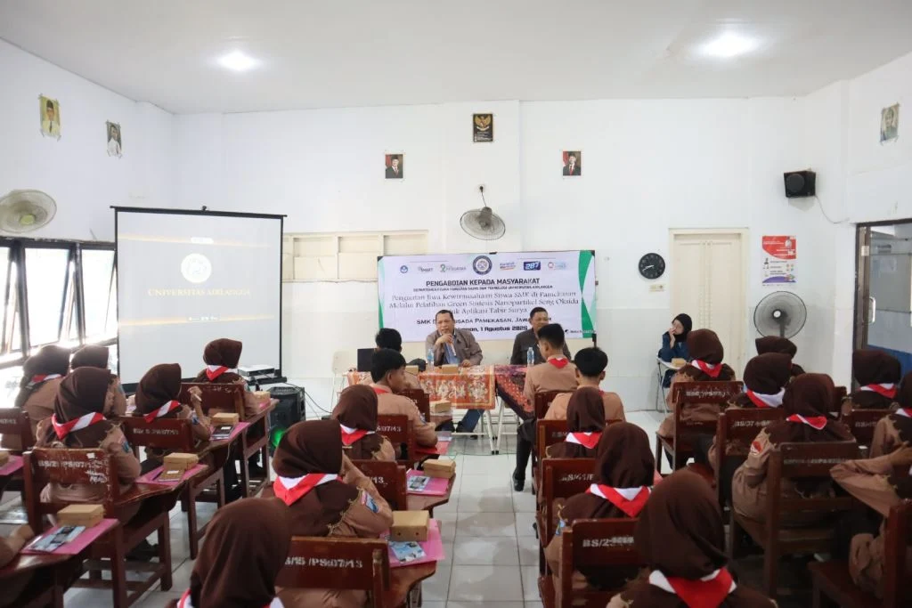 Unair Latih Siswa SMK Pamekasan Kembangkan Tabir Surya dari Nanopartikel Ramah Lingkungan