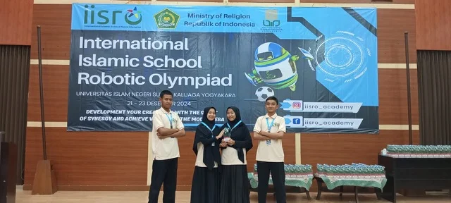 Tim Robotik ARC MTs Muhammadiyah 15 Al Mizan Lamongan Raih Juara III Internasional di IISRO 2024