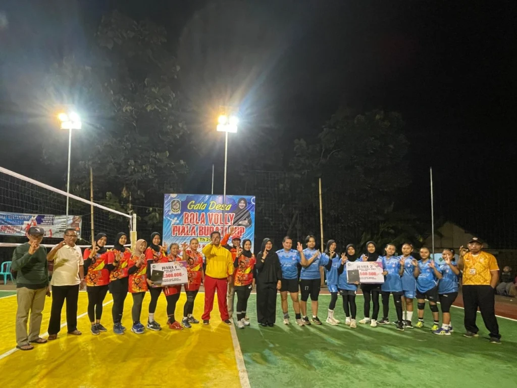 Bupati Hadiri Final Gala Desa Kecamatan Genteng