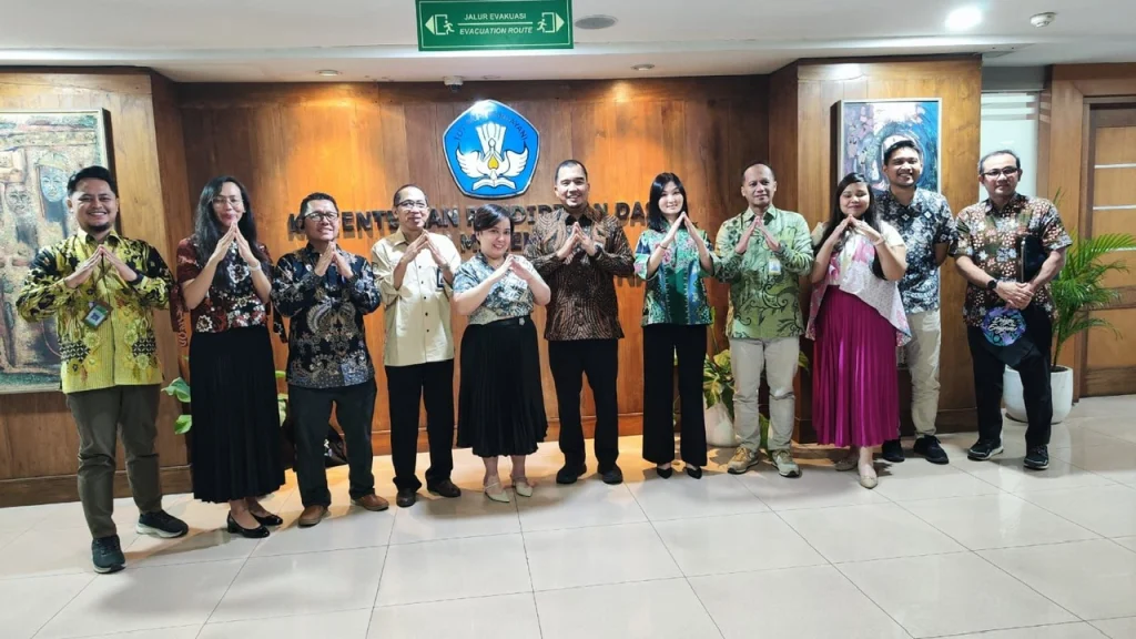 Kemendikdasmen Gandeng Sektor Swasta Dukung Digitalisasi Pembelajaran di Indonesia