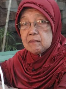 Siswa Siswi Tanpa Bersepatu, Tiap Hari Didongengi Bu Rukmikanti