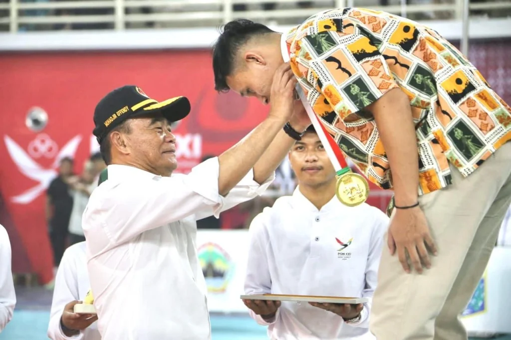 Menko PMK Saksikan Kemeriahan Pertandingan Voli dan Tinjau Persiapan Penutupan PON XXI Aceh-Sumut