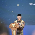 Wujud Komitmen Pendidikan RAMAH, Mendikdasmen Berikan Penghargaan Kinerja untuk Satuan Kerja