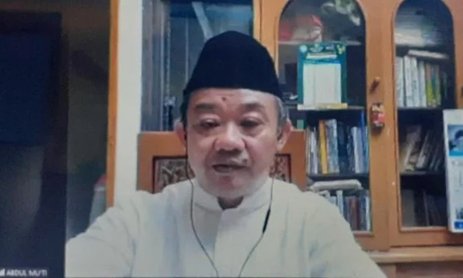 Pandemi Covid Jadi Sering Main HP, Ini Tips Akhlaknya