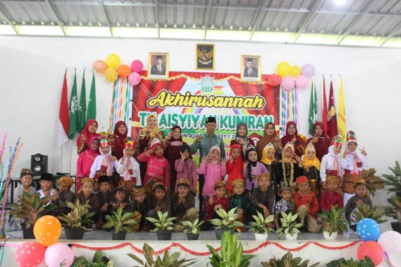 TK Aisyiyah Kuniran Buka Pentas dengan Jaran Kepang