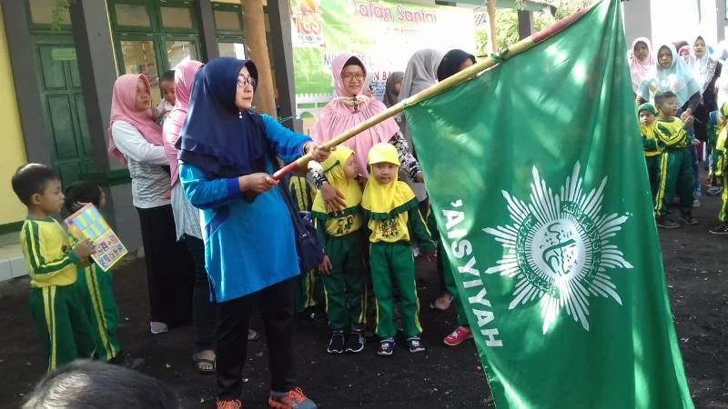 Rayakan Satu Abad ABA dengan Jalan Kaki 2 Km