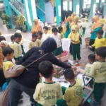 Sambut Milad Aisyiyah, Murid TK Blitar Belajar Pilah Sampah