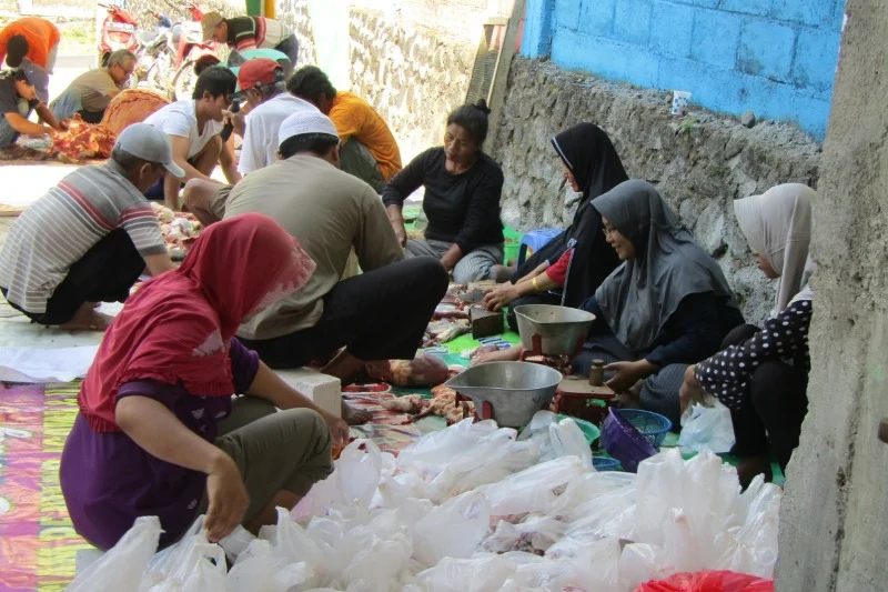 Meningkatkan Silaturahmi, ABSM Undang Warga Potong Hewan Bersama