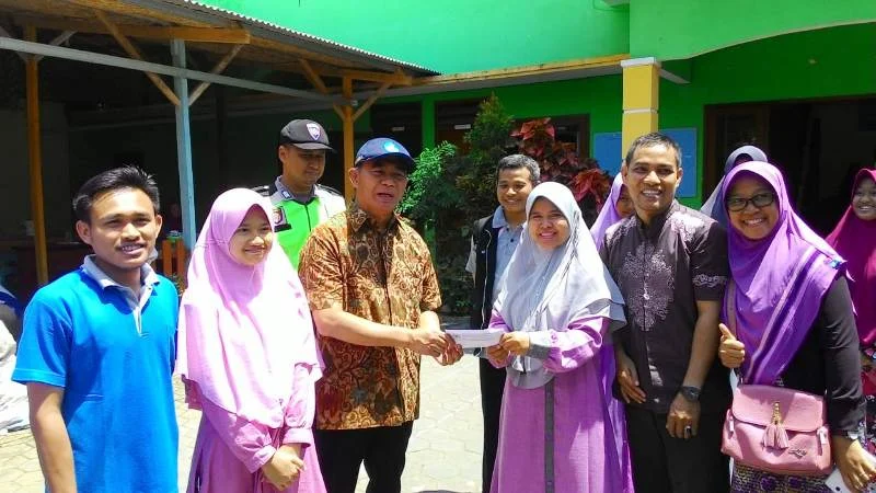 Orangtua Santri Jadi Heboh, Tiba-Tiba Menteri Muhadjir Muncul di Sekolah