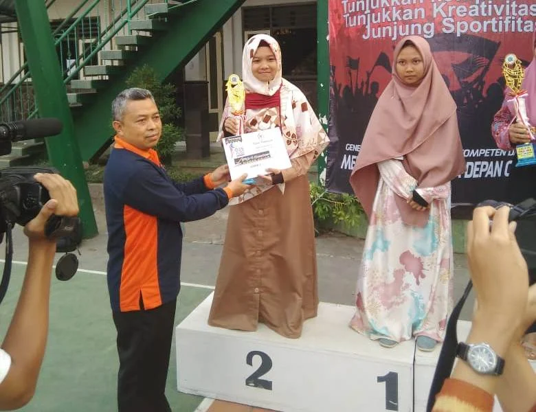 Tampil Dadakan, Siswa Ini Raih Juara 2 Lomba Seni Vokal