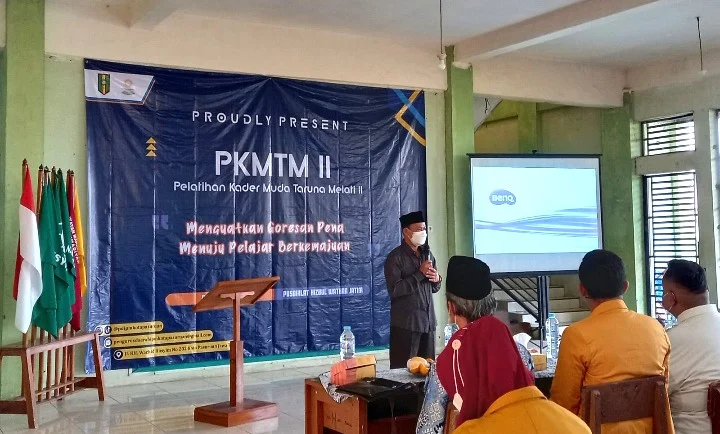 Abu Nasir Kupas Bekal Pemimpin Masa Depan