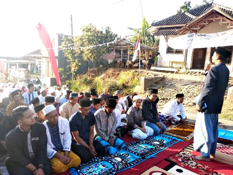 Di Hari Idul Adha Sekolah TK Ini Memberi Berkah untuk Warga Desa